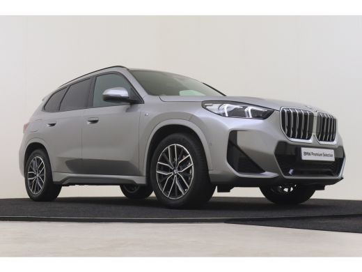BMW X1 sDrive18i M Sport Automaat / Trekhaak / Sportstoelen / Achteruitrijcamera / M Adaptief onderstel ... ActivLease financial lease