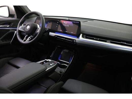 BMW X1 sDrive18i M Sport Automaat / Trekhaak / Sportstoelen / Achteruitrijcamera / M Adaptief onderstel ... ActivLease financial lease