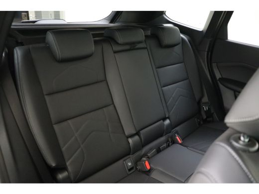 BMW X1 sDrive18i M Sport Automaat / Trekhaak / Sportstoelen / Achteruitrijcamera / M Adaptief onderstel ... ActivLease financial lease