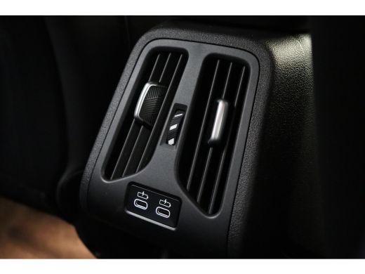 BMW X1 sDrive18i M Sport Automaat / Trekhaak / Sportstoelen / Achteruitrijcamera / M Adaptief onderstel ... ActivLease financial lease