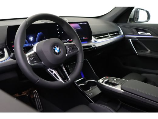BMW X1 sDrive18i M Sport Automaat / Trekhaak / Sportstoelen / Achteruitrijcamera / M Adaptief onderstel ... ActivLease financial lease