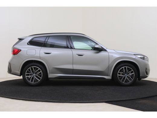 BMW X1 sDrive18i M Sport Automaat / Trekhaak / Sportstoelen / Achteruitrijcamera / M Adaptief onderstel ... ActivLease financial lease