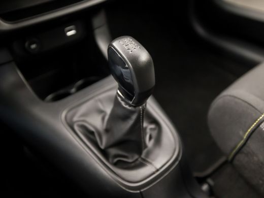 Citroën C3 1.2 PureTech S&S Sport (APPLE CARPLAY, GROOT NAVI, TREKHAAK, GETINT GLAS, SPORTSTOELEN, LM VELGEN... ActivLease financial lease