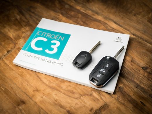 Citroën C3 1.2 PureTech S&S Sport (APPLE CARPLAY, GROOT NAVI, TREKHAAK, GETINT GLAS, SPORTSTOELEN, LM VELGEN... ActivLease financial lease