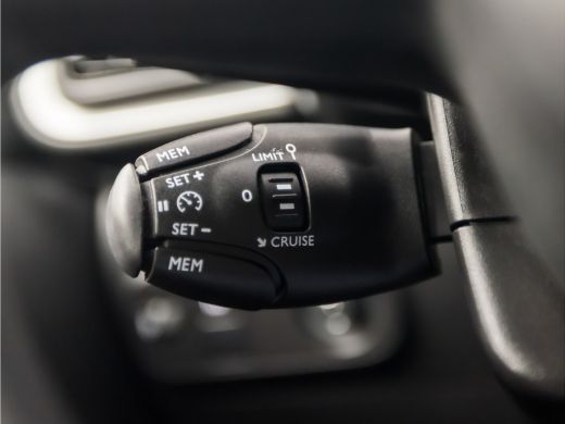 Citroën C3 1.2 PureTech S&S Sport (APPLE CARPLAY, GROOT NAVI, TREKHAAK, GETINT GLAS, SPORTSTOELEN, LM VELGEN... ActivLease financial lease