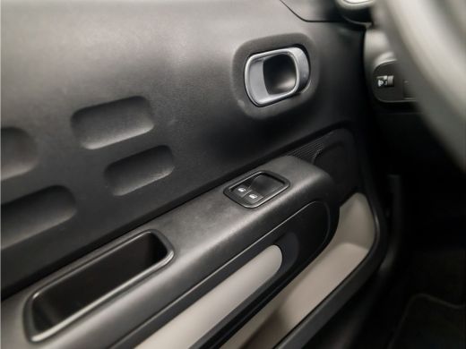 Citroën C3 1.2 PureTech S&S Sport (APPLE CARPLAY, GROOT NAVI, TREKHAAK, GETINT GLAS, SPORTSTOELEN, LM VELGEN... ActivLease financial lease