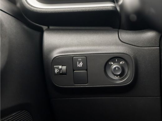 Citroën C3 1.2 PureTech S&S Sport (APPLE CARPLAY, GROOT NAVI, TREKHAAK, GETINT GLAS, SPORTSTOELEN, LM VELGEN... ActivLease financial lease