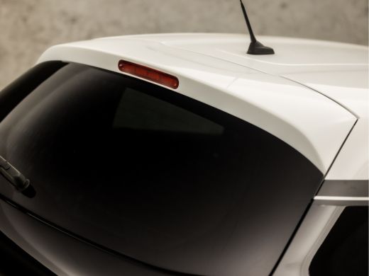 Citroën C3 1.2 PureTech S&S Sport (APPLE CARPLAY, GROOT NAVI, TREKHAAK, GETINT GLAS, SPORTSTOELEN, LM VELGEN... ActivLease financial lease