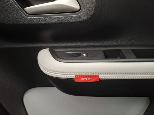 Citroën C3 1.2 Turbo 100pk Max | navigatie | sensoren | camera | cruise | apple carplay/android auto | ActivLease financial lease