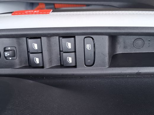 Citroën C3 1.2 Turbo 100pk Max | navigatie | sensoren | camera | cruise | apple carplay/android auto | ActivLease financial lease