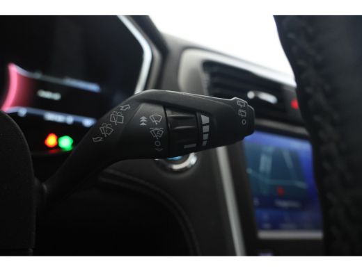 Ford Mondeo Wagon 2.0 IVCT HEV Vignale BOMVOL! Leder, Trekhaak, Climate, ActivLease financial lease