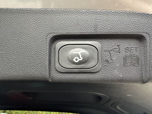 Ford Puma 1.0 125PK Hybrid ST-Line X AUTOMAAT | TREKHAAK AFNEEMBAAR| STOEL-, STUUR- EN VOORRUITVERWARMING| ... ActivLease financial lease