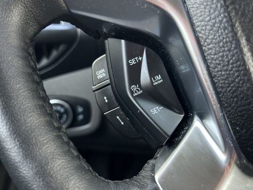 Ford Transit Connect 1.5 EcoBlue AUTOMAAT / L2H1 / 1e EIG. / AIRCO / ADAPTIVE CRUISE / NAVI / STOELVERWARMING / CAMERA... ActivLease financial lease