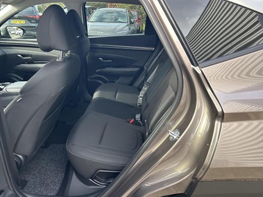Hyundai Tucson 1.6 T-GDI PHEV Comfort Smart 4WD | Trekhaak | Apple Carplay/Android Auto | Achteruitrijcamera | A... ActivLease financial lease