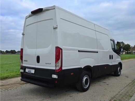 Iveco Daily 35S14V 2.3 352L H2 L2L H2 - 140 Pk - Euro 6 - Airco - Cruise Control ActivLease financial lease