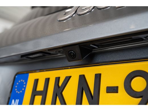 Jeep Avenger Summit 54 kWh | Warmtepomp | Elektrische Achterklep | Camera | Winter pack | Keyless | Climate Co... ActivLease financial lease