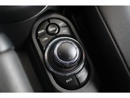 Mini Cooper Cabrio 1.5 Cooper Business Edition Aut. | Cruise | Navi | DAB | Parkeersens. | LED | Cruise | Navi | DAB... ActivLease financial lease