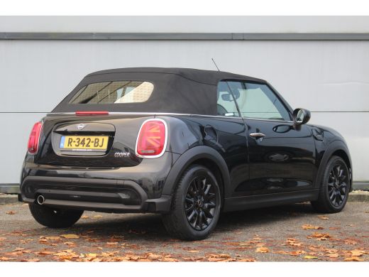 Mini Cooper Cabrio 1.5 Cooper Business Edition Aut. | Cruise | Navi | DAB | Parkeersens. | LED | Cruise | Navi | DAB... ActivLease financial lease