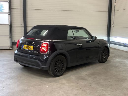 Mini Cooper Cabrio 1.5 Cooper Business Edition Aut. ActivLease financial lease