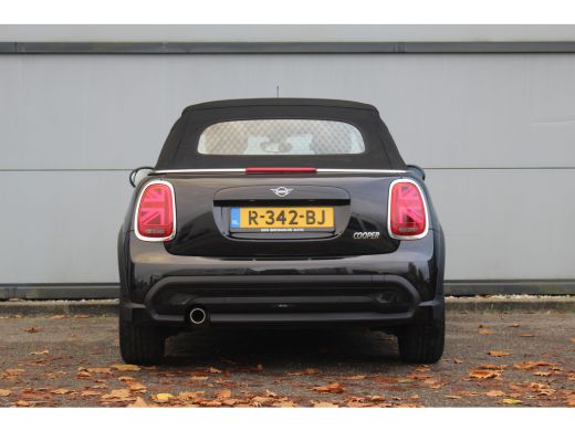 Mini Cooper Cabrio 1.5 Cooper Business Edition Aut. | Cruise | Navi | DAB | Parkeersens. | LED | Cruise | Navi | DAB... ActivLease financial lease