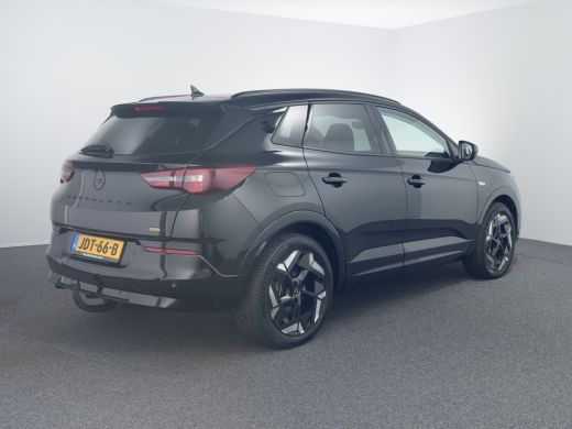 Opel Grandland 1.6 Turbo Plug-In Hybrid 4x4 GSe 300PK | Achteruitrijcamera | Dodehoek detectie | Keyless entry ActivLease financial lease