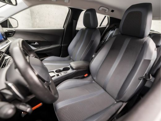 Peugeot 2008 1.2 PureTech Allure Sport Automaat (VIRTUAL COCKPIT, APPLE CARPLAY, GROOT NAVI, LEDER, STOELVERWA... ActivLease financial lease