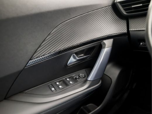 Peugeot 2008 1.2 PureTech Allure Sport Automaat (VIRTUAL COCKPIT, APPLE CARPLAY, GROOT NAVI, LEDER, STOELVERWA... ActivLease financial lease