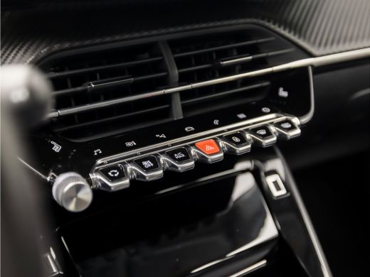 Peugeot 2008 1.2 PureTech Allure Sport Automaat (VIRTUAL COCKPIT, APPLE CARPLAY, GROOT NAVI, LEDER, STOELVERWA... ActivLease financial lease