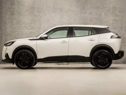 Peugeot 2008 1.2 PureTech Sport (APPLE CARPLAY, PARELMOER, GROOT NAVI, 360 CAMERA, SPORTSTOELEN, LANE ASSIST, ... ActivLease financial lease