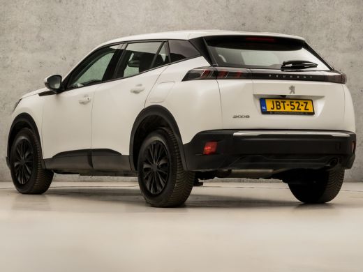 Peugeot 2008 1.2 PureTech Sport (APPLE CARPLAY, PARELMOER, GROOT NAVI, 360 CAMERA, SPORTSTOELEN, LANE ASSIST, ... ActivLease financial lease