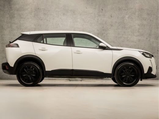 Peugeot 2008 1.2 PureTech Sport (APPLE CARPLAY, PARELMOER, GROOT NAVI, 360 CAMERA, SPORTSTOELEN, LANE ASSIST, ... ActivLease financial lease