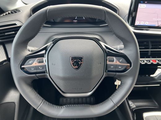 Peugeot 208 1.2 PureTech 100 Allure Camera | Full map navigatie | Parkeersensoren | LED | ActivLease financial lease