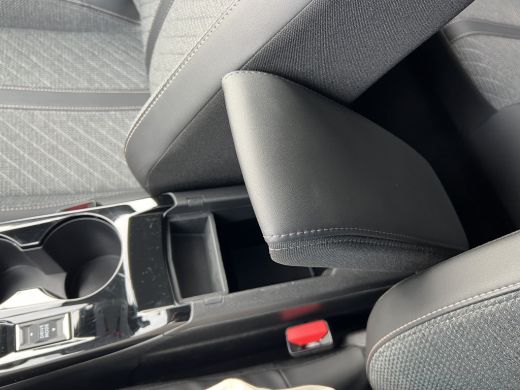 Peugeot 208 1.2 PureTech 100 Allure Camera | Full map navigatie | Parkeersensoren | LED | ActivLease financial lease