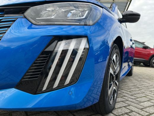 Peugeot 208 1.2 PureTech 100 Allure Camera | Full map navigatie | Parkeersensoren | LED | ActivLease financial lease