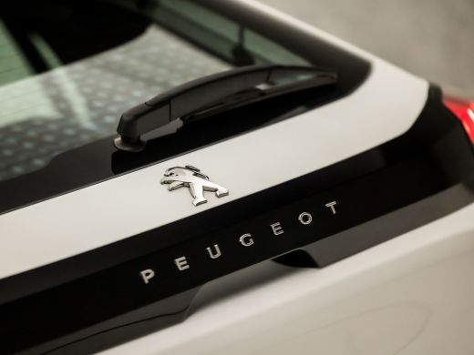 Peugeot 208 1.2 PureTech Sport (APPLE CARPLAY, GROOT NAVI, PARKEERSENSOREN, GETINT GLAS, SPORTSTOELEN, LANE A... ActivLease financial lease