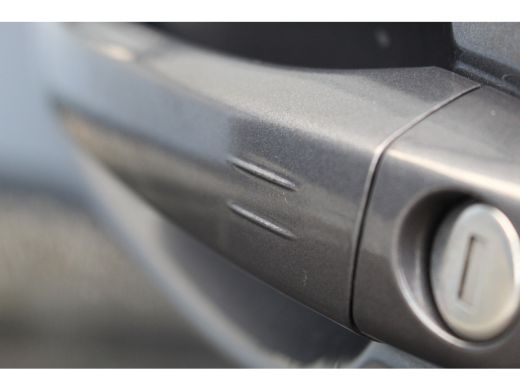 Peugeot 3008 1.6 HYbrid4 300 GT | Pano | Keyless | Camera | Drive Assist | Navi | BLIS | Pano | Keyless | Came... ActivLease financial lease