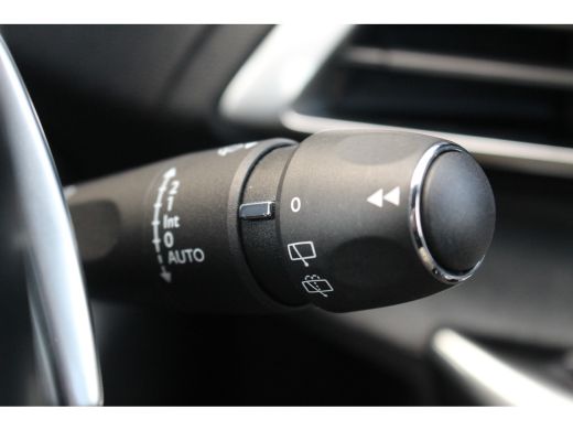 Peugeot 3008 1.6 HYbrid4 300 GT | Pano | Keyless | Camera | Drive Assist | Navi | BLIS | Pano | Keyless | Came... ActivLease financial lease