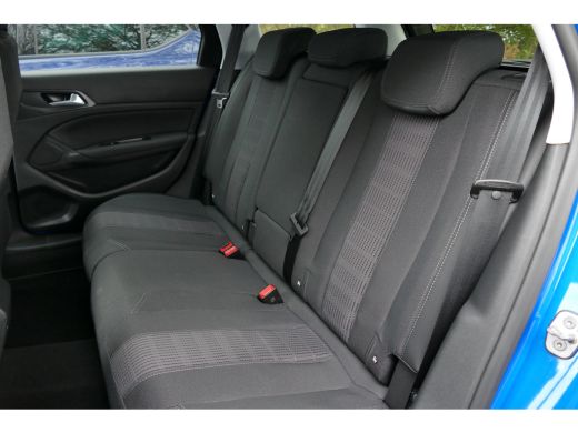 Peugeot 308 SW 1.2 PURETECH 110PK ALLURE / NAVI / LED / PDC / CLIMA / 16"LMV / CAMERA / KEYLESS / BLUETOOTH /... ActivLease financial lease