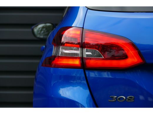Peugeot 308 SW 1.2 PURETECH 110PK ALLURE / NAVI / LED / PDC / CLIMA / 16"LMV / CAMERA / KEYLESS / BLUETOOTH /... ActivLease financial lease