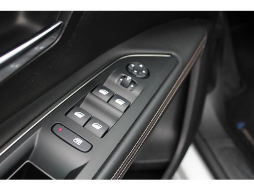 Peugeot 5008 1.2 PureTech GT-Line | Navigatie | Camera voor + achter | Apple carplay | Full LED | Trekhaak | 8... ActivLease financial lease