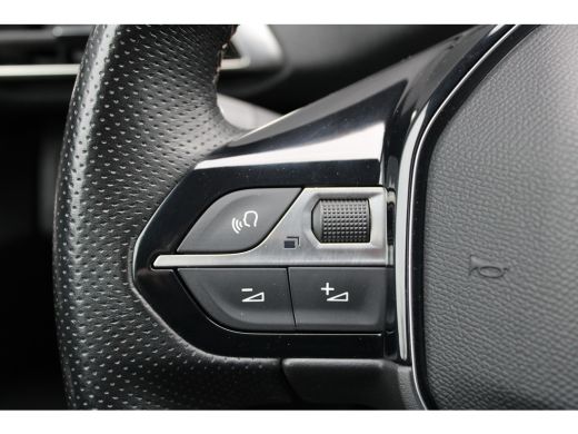 Peugeot 5008 1.2 PureTech GT-Line | Navigatie | Camera voor + achter | Apple carplay | Full LED | Trekhaak | 8... ActivLease financial lease