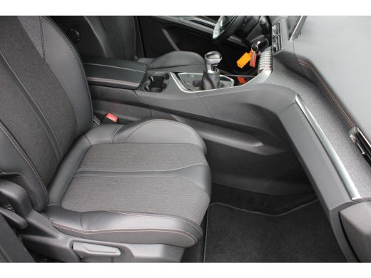 Peugeot 5008 1.2 PureTech GT-Line | Navigatie | Camera voor + achter | Apple carplay | Full LED | Trekhaak | 8... ActivLease financial lease