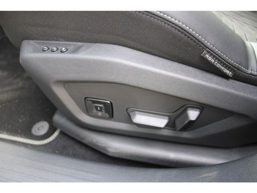 Peugeot e-5008 GT Avantage 73 kWh | Achterbank verstelbaar | Achteruitrijcamera | Airco separaat achter ActivLease financial lease