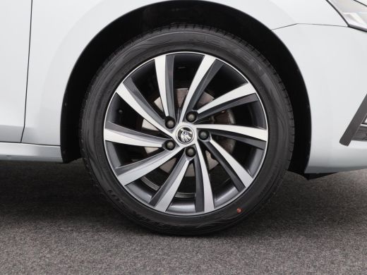 Skoda Octavia Combi 1.5 e-TSi 150 Pk Automaat Business Edition Plus | Matrix LED | Panoramadak | Camera | Trekh... ActivLease financial lease