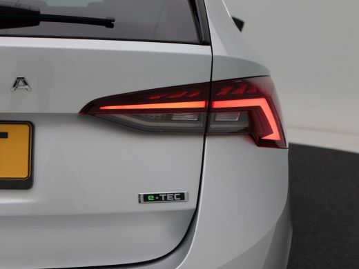 Skoda Octavia Combi 1.5 e-TSi 150 Pk Automaat Business Edition Plus | Matrix LED | Panoramadak | Camera | Trekh... ActivLease financial lease