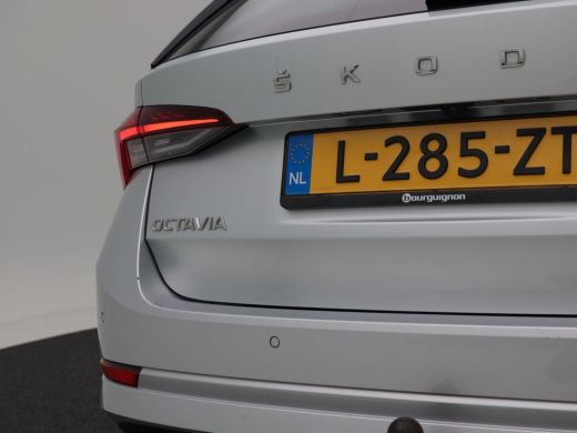 Skoda Octavia Combi 1.5 e-TSi 150 Pk Automaat Business Edition Plus | Matrix LED | Panoramadak | Camera | Trekh... ActivLease financial lease