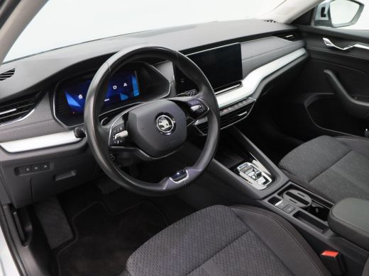 Skoda Octavia Combi 1.5 e-TSi 150 Pk Automaat Business Edition Plus | Matrix LED | Panoramadak | Camera | Trekh... ActivLease financial lease