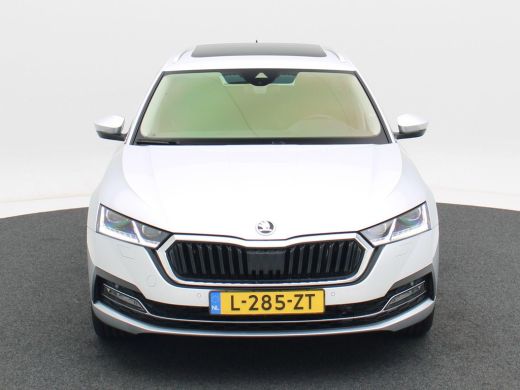 Skoda Octavia Combi 1.5 e-TSi 150 Pk Automaat Business Edition Plus | Matrix LED | Panoramadak | Camera | Trekh... ActivLease financial lease