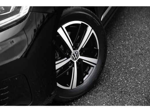 Volkswagen Caddy Style Maxi eHybrid 7 pers | Voorraad | Rijden in 2025 | Led | Adaptive Cruise | Navigatie | Multi... ActivLease financial lease