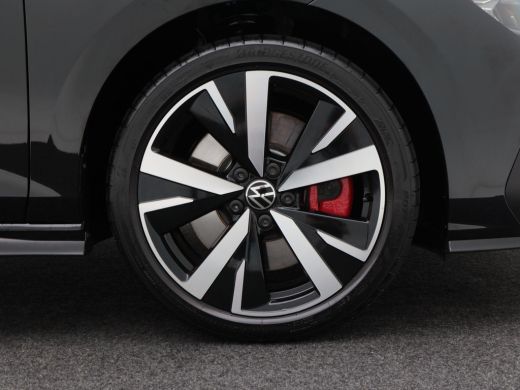 Volkswagen Golf 1.5 eHybrid 272 Pk Automaat GTE | Nieuw Model | Matrix LED | Panoramadak | Head-Up | 360 Camera |... ActivLease financial lease